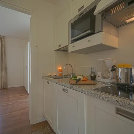 Sleeps 3 Pool Meina